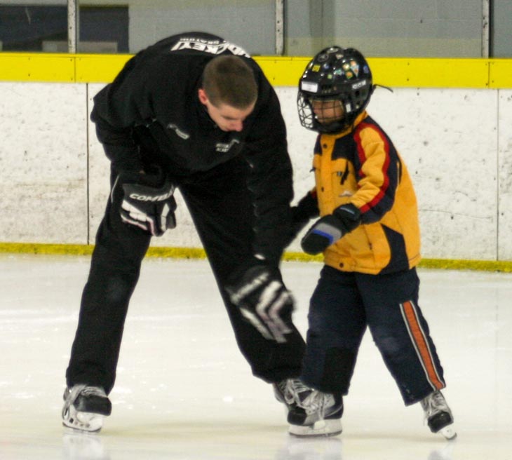 Learn-to-Skate-Lessons-Classes-Toronto-Ontario