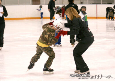 Learn-how-to-Skate-Lessons-Claasses-Toronto-Ontario