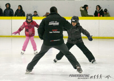 Learn-how-to-Skate-Lessons-Claasses-Toronto-Ontario